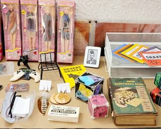 Living Room - Syriana Tate Dolls, books, eyes, patches, earrings and more.