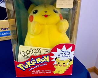1999 Pokemon Electronic Pikachu! plush toy
