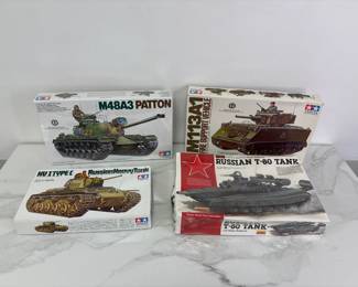 Lot 9948 Vintage Military Miniature Models 1 35 scale Tamiya Lindberg