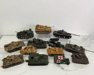 Lot 9929 Vintage Military Models Tamiya  others
