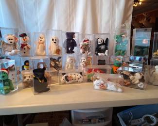 Beanie Babies 111 Includes Princess Diana Bear