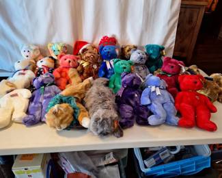 Beanie Babies 115 Includes the Princess Di Buddy Bear