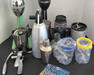 Hamilton Beach Cocktail And Other Bar Accessories