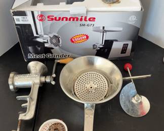 Meat Grinders With Accessories