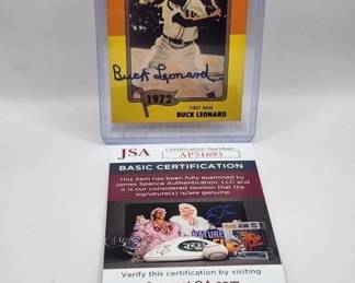 BUCK LEONARD SIGNED IMMORTAL CARD 