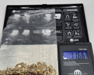 LOT OF GOLD PINS . UNMARKED