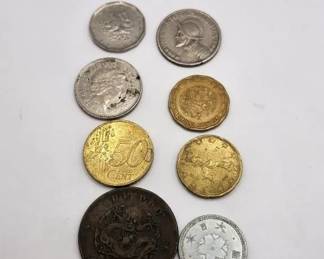 LOT OF VINTAGE FOREIGN COINS