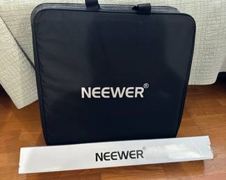 Neewer ring light and stand.....