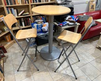 Bistro table with 2 chairs.....