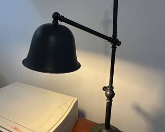 Desk lamp