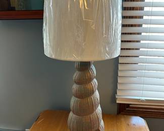 Table lamp