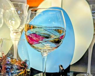 Sagrada Stemless and Stemmed Wine Glasses