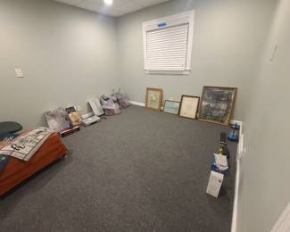 Art and Sears Branded Stereo HiFi
4 Magellan GPS