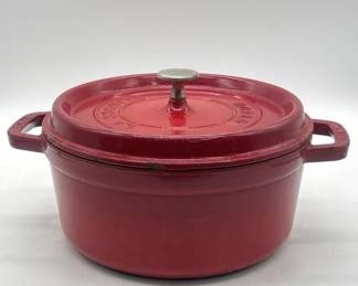 staub cast iron pot
