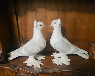 A pair of vintage Boehm porcelain Tumbler Pigeons figurines.