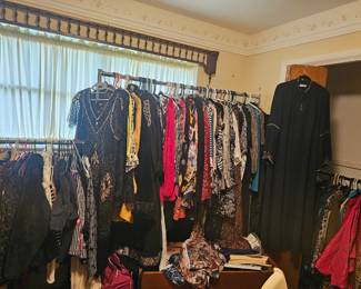 Lots of women's clothes