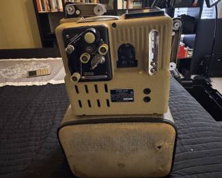 Vintage Eumig P8  8mm film projector 