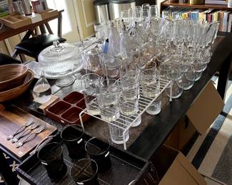 Tons of glassware 