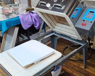 Nice Olympic Kiln  Very Little Use.  Like New.  