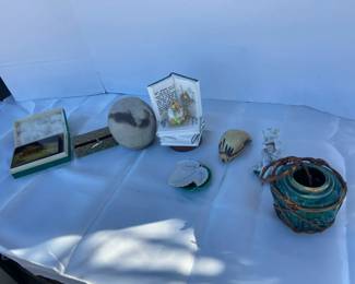 Quaint Decor With A Spin