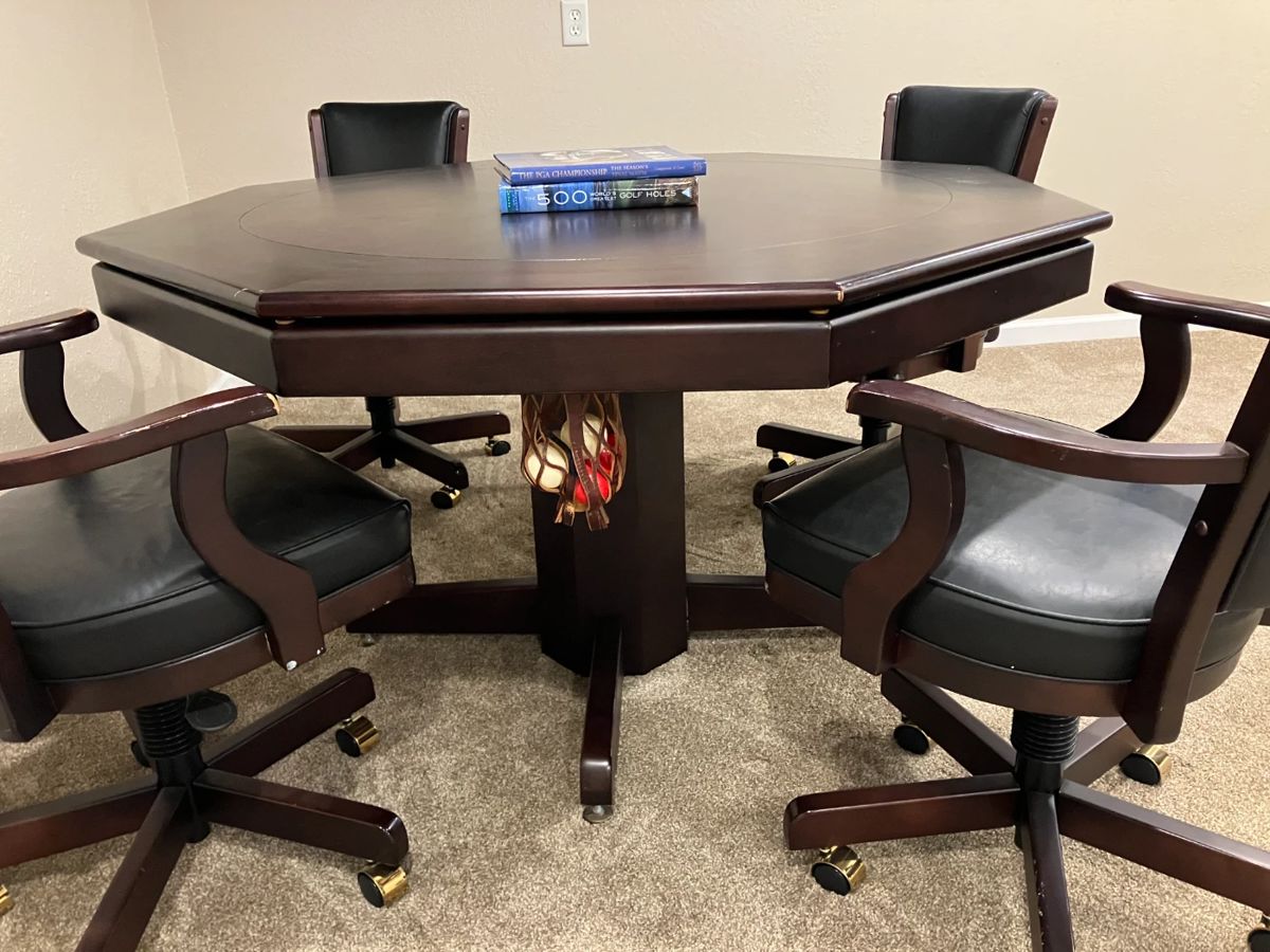 Fantastic poker and bumper pool table with four chairs