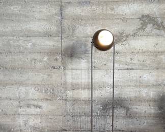 This lot features an iconic mid-century modern space age "eyeball" floor lamp in working condition, circa 1960s. Minor "patina" with age as shown in photos and measures, 52” H.

