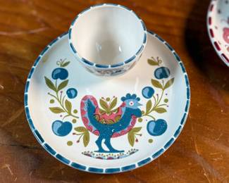 This lot features a set of four (4) hand-painted ceramic egg cups & saucers made by Peasant Village (PV) Italy, featuring the traditional Italian "Orvieto" or "Galletto" designs. Signed underneath as shown in photos.

