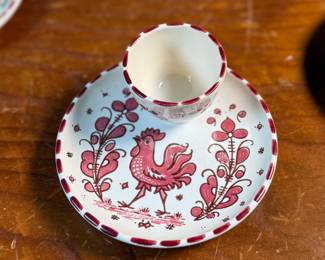 This lot features a set of four (4) hand-painted ceramic egg cups & saucers made by Peasant Village (PV) Italy, featuring the traditional Italian "Orvieto" or "Galletto" designs. Signed underneath as shown in photos.

