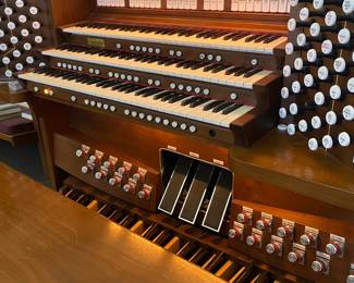 Rodgers 945 Oxford Organ