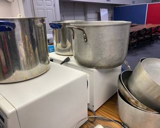 Pots, Pans, Stew pots from 7 quarts to 12 quarts
