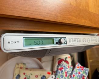 Sony Under Cabinet Kitchen CD Clock Radio