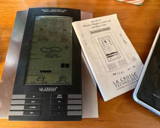 La Crosse Technology WS-8025U Wireless Weather Center