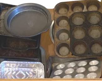 65 - Assorted Bakeware
