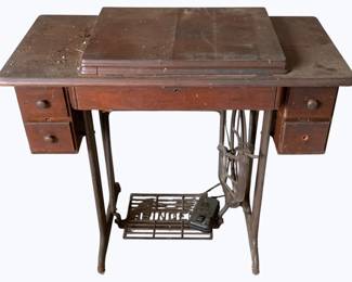 528 - Antique Singer Sewing Machine - 34 x 17 x 32
