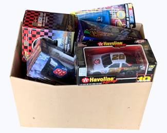 541 - Box of Nascar Items
