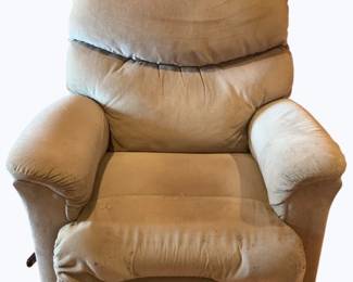 166 - La-Z-Boy Manual Recliner - 26 x 32 x 42

