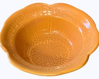 51 - McCoy Pottery Bowl - 6"
