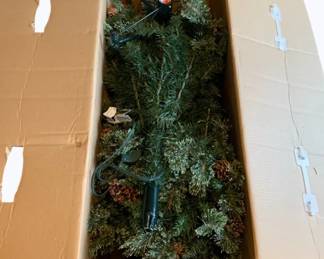 566 - Hallmark Christmas Tree in Box used as-is electric/electronic/mechanical item - no guarantee all components, untested.
