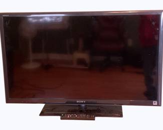 24 - Sony 40" LCD T.V. w/ Remote used as-is electric/electronic/mechanical item - no guarantee all components, untested.
