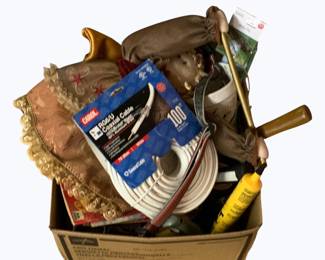 275 - Box of Assorted Items
