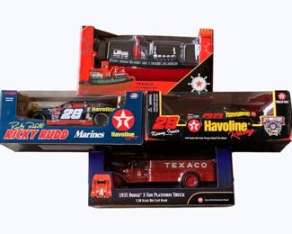 564 - 4 Texaco Die-Cast Banks in Boxes
