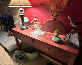 Entryway table & lamp