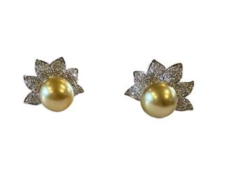 South sea pearl 18k gold with diamond clip back earrings 