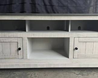 CT370Entertainment center
