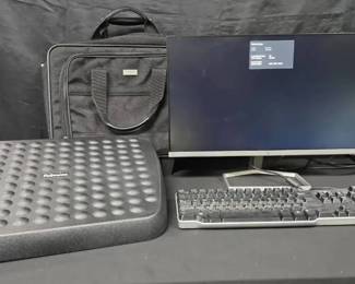 CT422Little Office Lot With HP Monitor