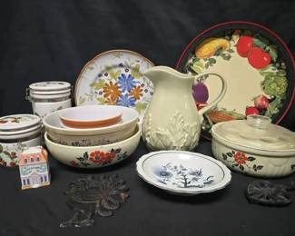 CT383Vintage cookware