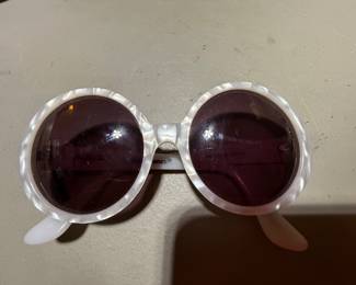 Mary McFadden Sunglasses $10.00