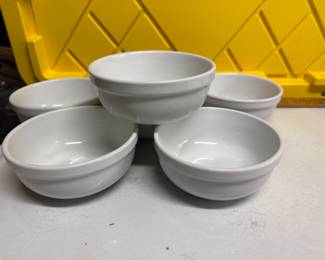 Pottery Barn 5 Bowls $20.00