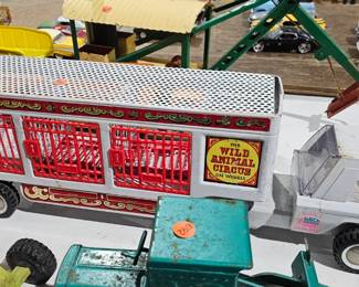  VINTAGE BUDDY L WILD ANIMAL CIRCUS TRUCK TOY