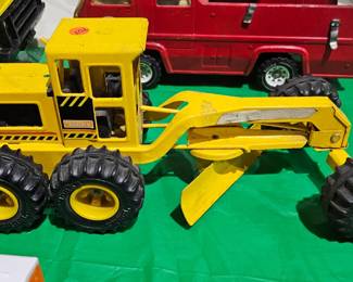 TONKA TOY ROAD GRADER